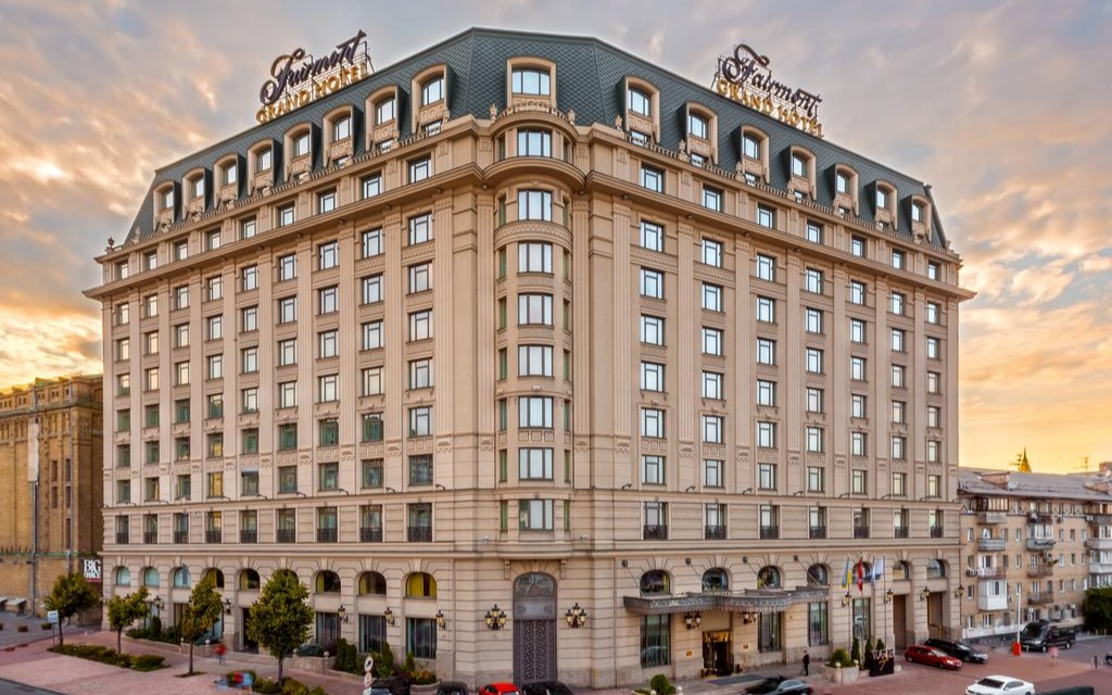 Fairmont Grand Hotel Kyiv — вакансия в Front Office Agent (Receptionist)